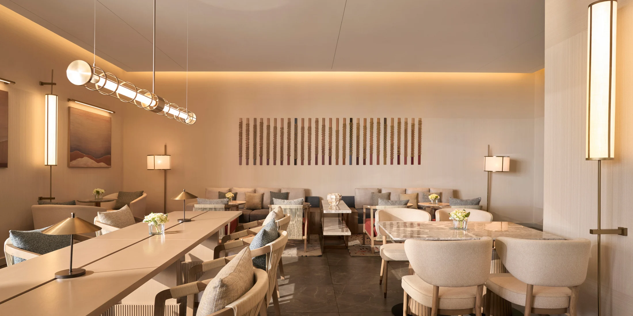 Không gian ăn uống tại InterContinental Residences Nha Trang – góc 5