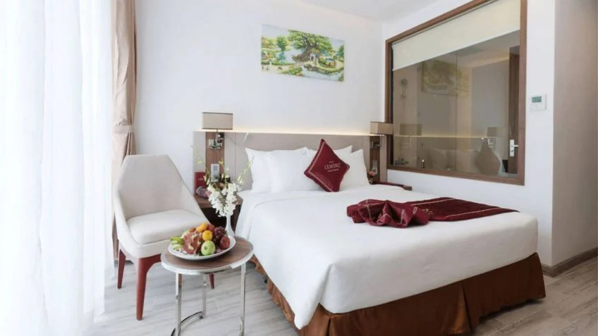 Phòng nghỉ tại LeMore Hotel Nha Trang – góc 2