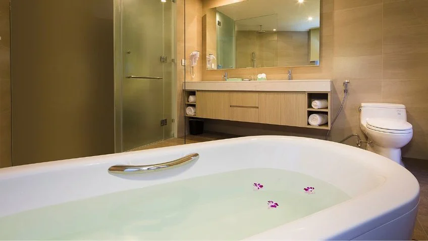 Phòng tắm tại Liberty Central Nha Trang – góc 4