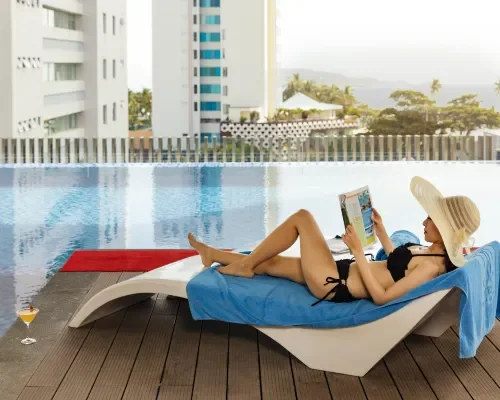 Hồ bơi tại Libra Hotel Nha Trang – góc 5