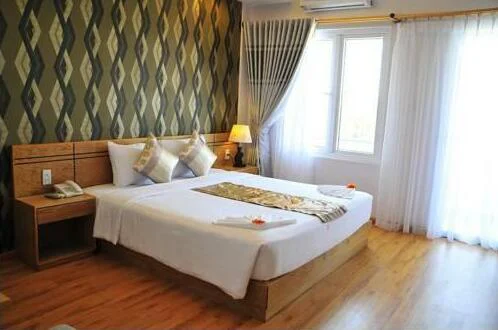 Phòng giường đôi cạnh cửa sổ tại Maritime Hotel Nha Trang