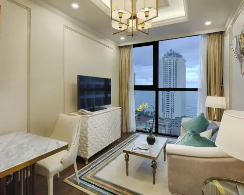 Khu khách trong suite tại Meliá Vinpearl Nha Trang Empire