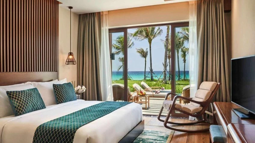 Phòng nghỉ tại Mövenpick Resort Cam Ranh – góc 9