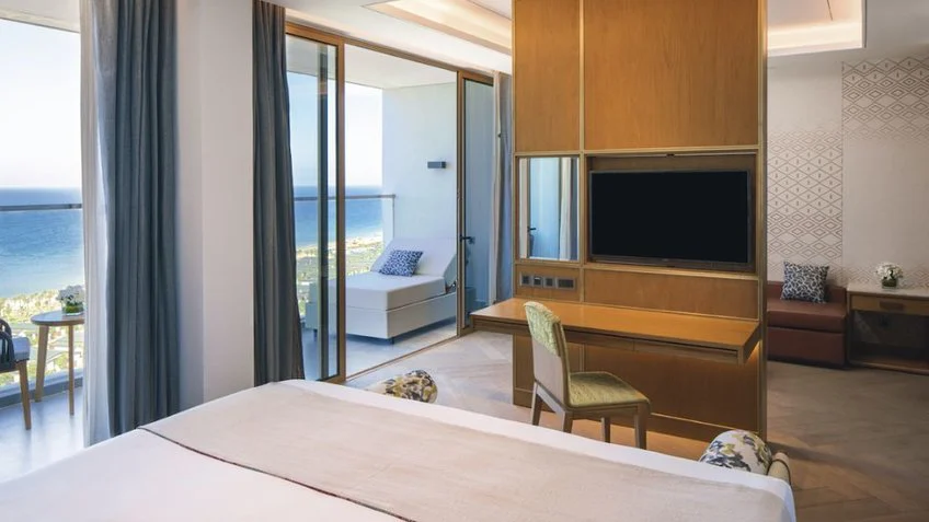 Phòng nghỉ tại Mövenpick Resort Cam Ranh – góc 6