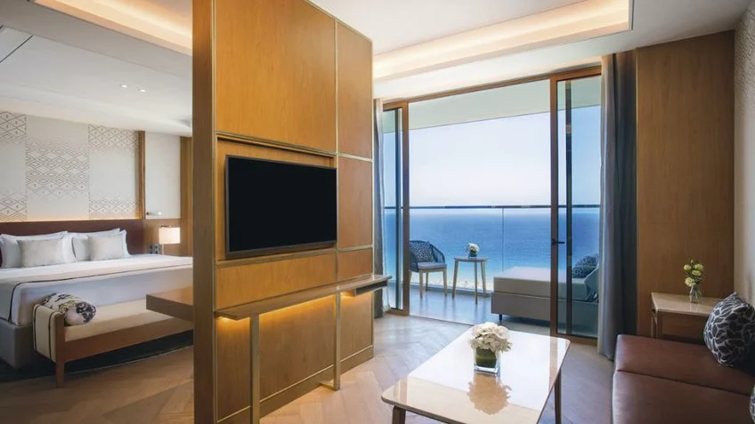 Phòng nghỉ tại Mövenpick Resort Cam Ranh – góc 5