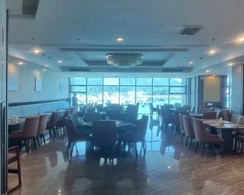 Không gian ăn uống tại Mường Thanh Luxury Khánh Hòa – góc 3