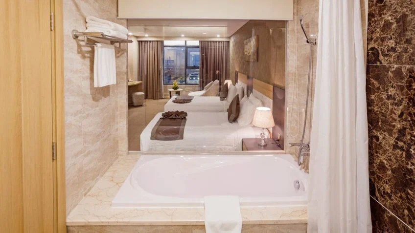 Phòng tắm tại Mường Thanh Luxury Nha Trang – góc 4