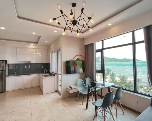 Máy giặt trong khu bếp