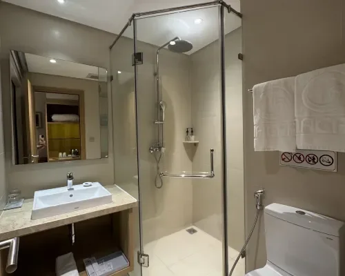 Phòng tắm tại Nagar Hotel Nha Trang – góc 3