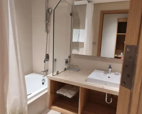 Phòng tắm tại Nagar Hotel Nha Trang – góc 4