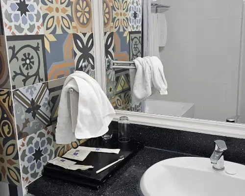 Phòng tắm tại Nha Trang Lodge Hotel – góc 3