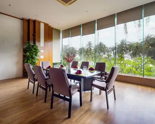 Không gian ăn uống tại Nha Trang Lodge Hotel
