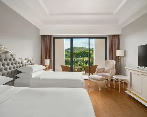 Phòng nghỉ tại Nha Trang Marriott Resort & Spa, Hòn Tre – góc 2