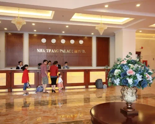 Sảnh và khu đón khách tại Nha Trang Palace Hotel – góc 2