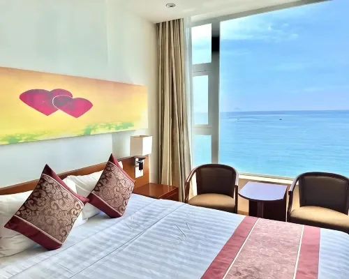 Phòng giường đôi nhìn biển tại Nha Trang Wonderland Hotel