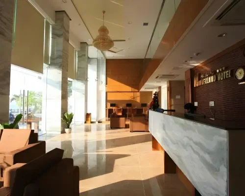 Sảnh và quầy lễ tân tại Nha Trang Wonderland Hotel