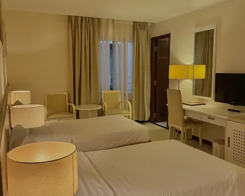 Nhi Phi Hotel Nha Trang