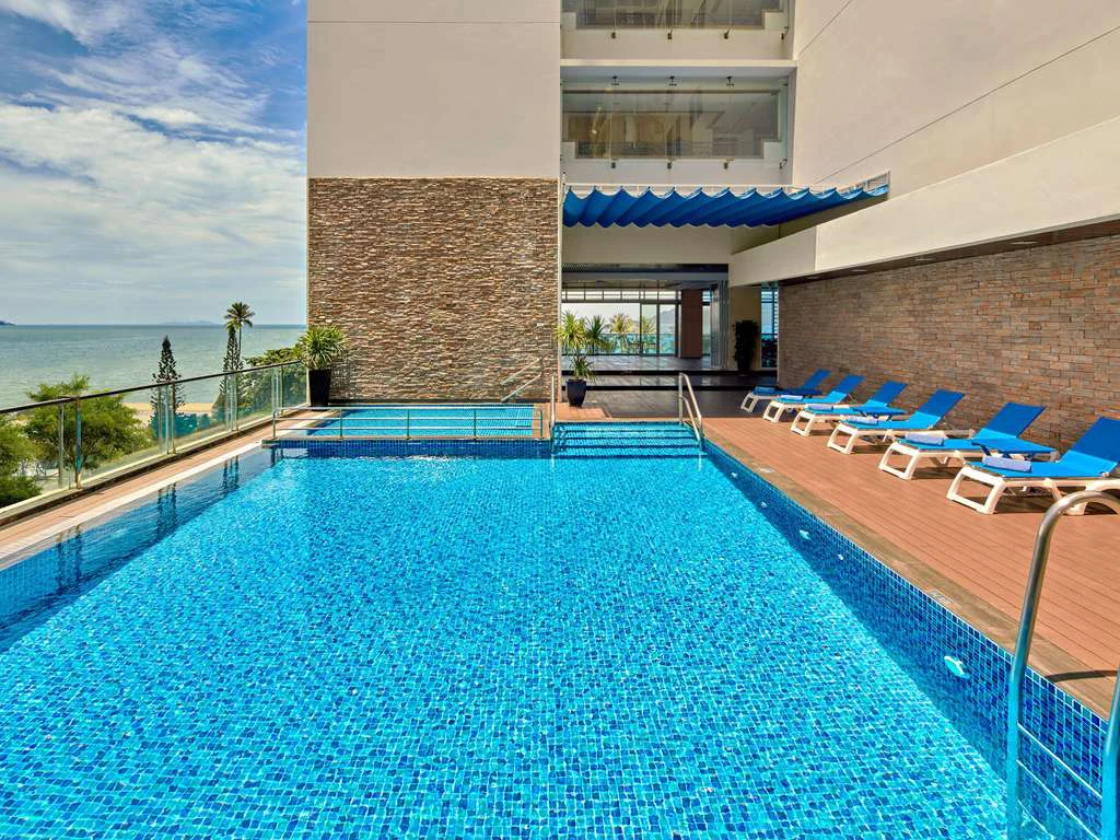 Hồ bơi Novotel Nha Trang