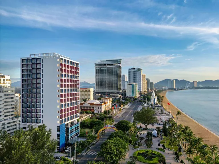 Kinh nghiệm thuê ô tô ở Nha Trang: tự lái hay có tài xế?
