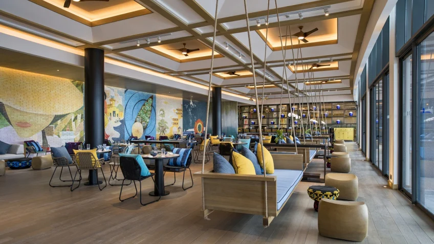 Không gian ăn uống tại Radisson Blu Resort Cam Ranh – góc 2