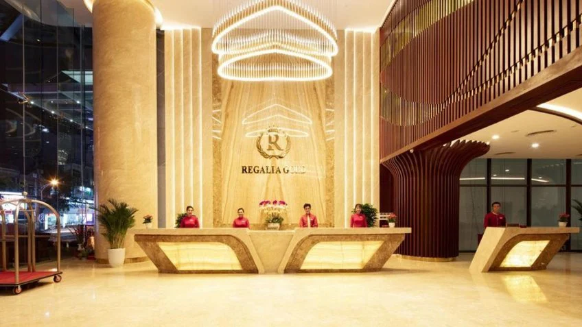 Sảnh và khu đón khách tại Regalia Gold Hotel Nha Trang