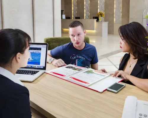 Sảnh và khu đón khách tại Rosaka Nha Trang Hotel – góc 2