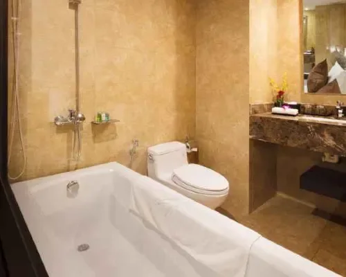 Phòng tắm tại Sao Việt Nha Trang Hotel – góc 2