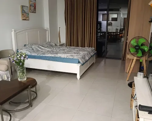 Sân hồ bơi trên cao