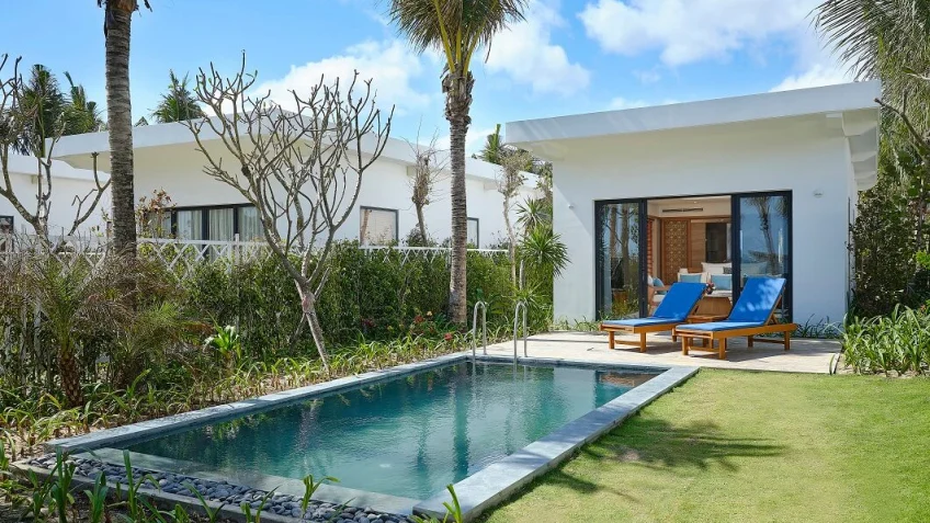 Hồ bơi tại Selectum Noa Resort Cam Ranh