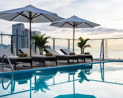 Hồ bơi tại Stella Maris Nha Trang Hotel