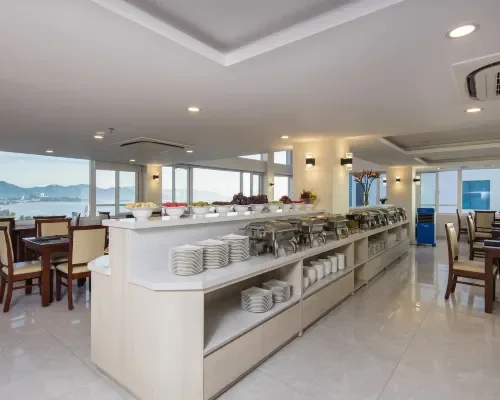 Khu buffet của nhà hàng tại Sun City Hotel Nha Trang