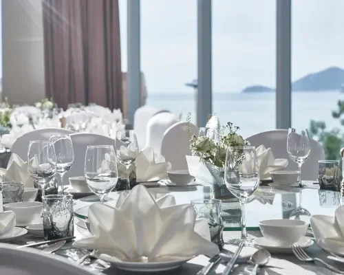 Không gian ăn uống tại The Empyrean Nha Trang – góc 4