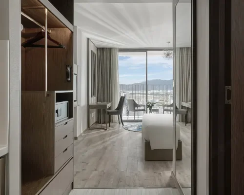 Phòng nghỉ tại The Empyrean Nha Trang – góc 3
