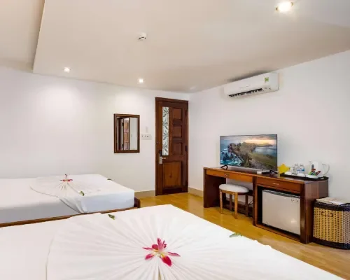 Phòng nghỉ tại The Summer Hotel Nha Trang – góc 2