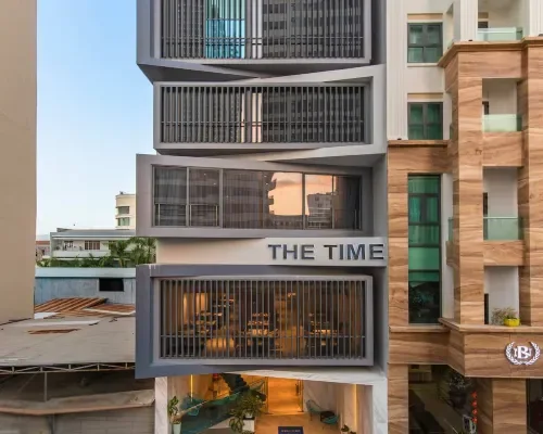 Mặt tiền khách sạn tại The Time Hotel Nha Trang