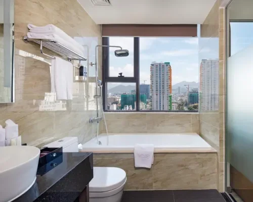 Phòng tắm tại V Hotel Nha Trang