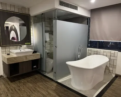 Phòng tắm tại V Hotel Nha Trang – góc 4