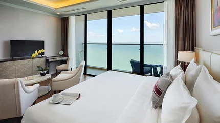 Phòng nghỉ tại Vinpearl Beachfront Nha Trang – góc 4