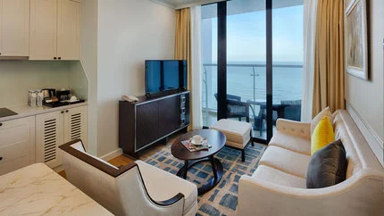 Phòng nghỉ tại Vinpearl Beachfront Nha Trang – góc 8