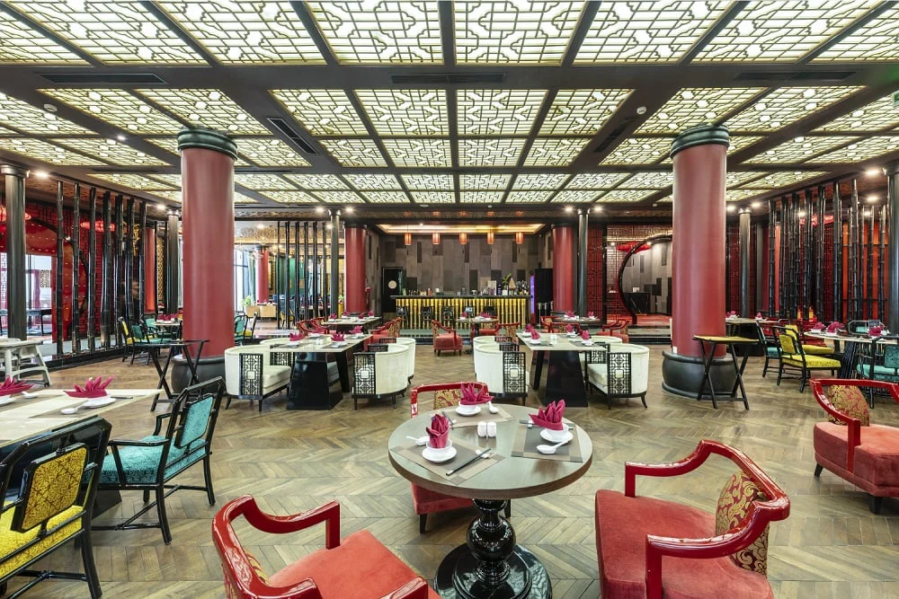 Không gian ăn uống tại Vinpearl Resort Nha Trang – góc 4