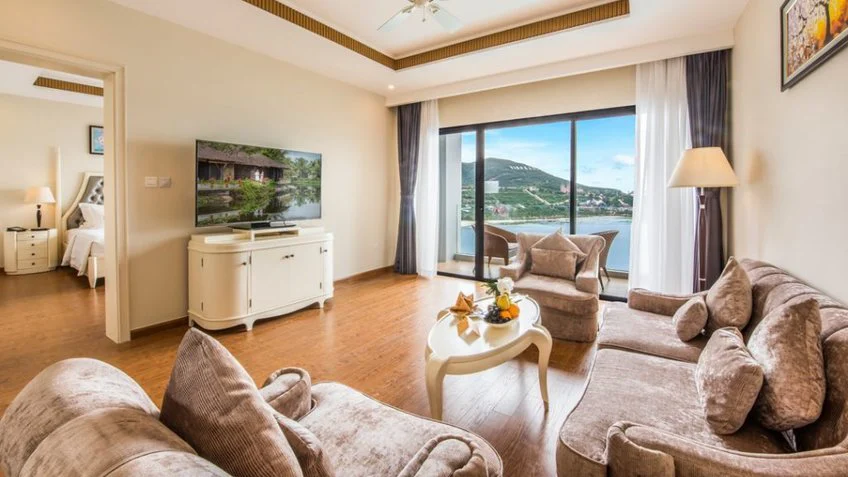 Phòng nghỉ tại Vinpearl Resort & Spa Nha Trang Bay – góc 5