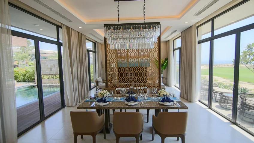 Phòng nghỉ tại Wyndham Grand KN Paradise Cam Ranh – góc 4
