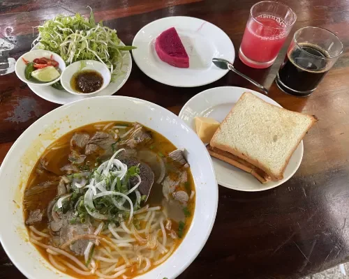 Không gian ăn uống tại Yasaka Saigon Nha Trang Hotel & Spa – góc 3