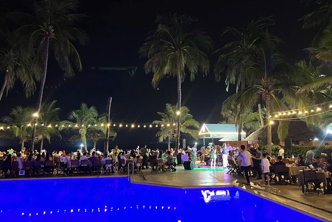 Không gian Louissiane Brewhouse vào buổi tối