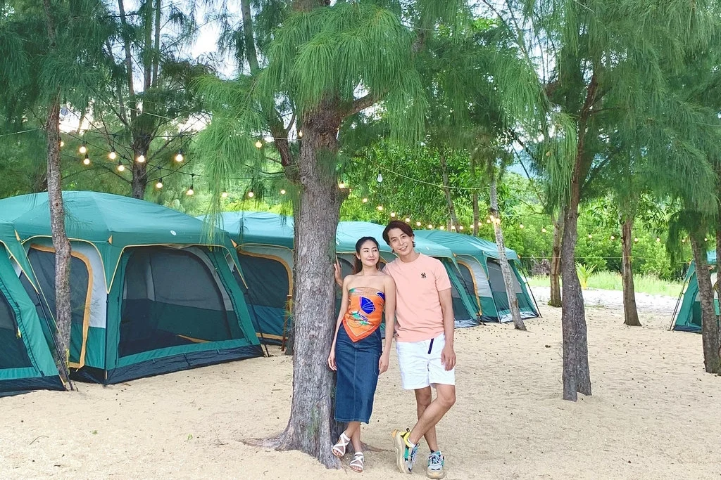 Khu cắm trại glamping Đảo Hoa Lan