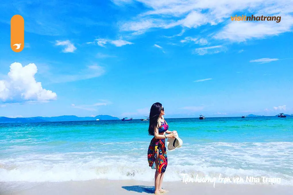 Bãi cát trắng tại Dốc Lết