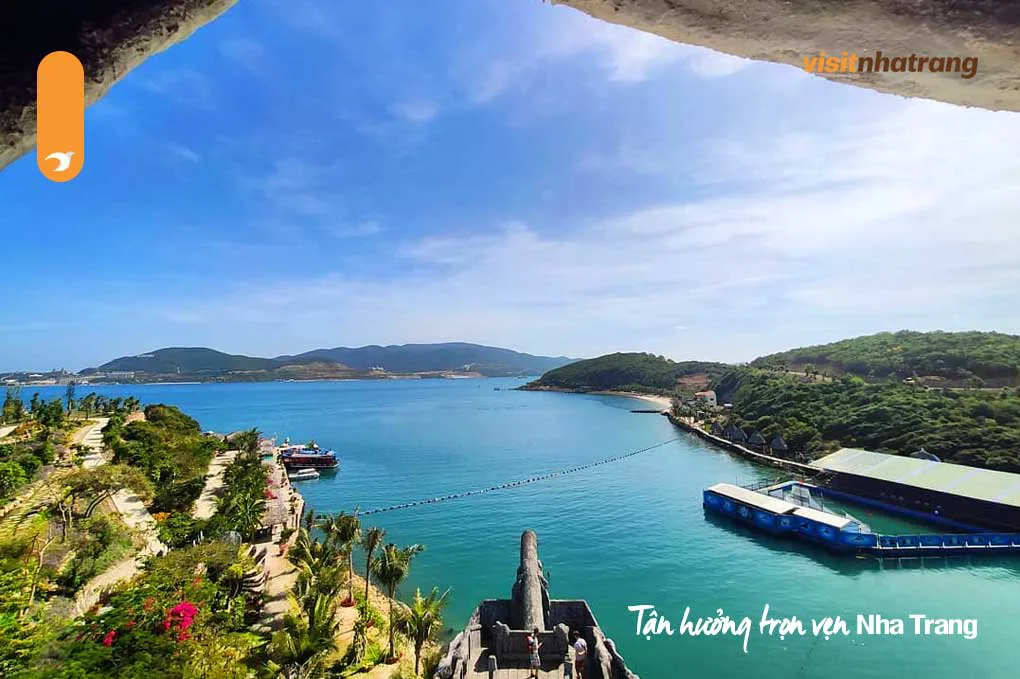 Khu bờ sỏi tại Bãi Tranh Nha Trang