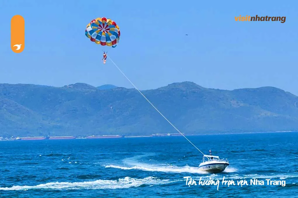 Thể thao nước tại Mini Beach