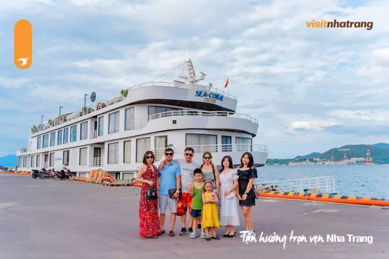 Tour du thuyền Sealife ngắm hoàng hôn Nha Trang