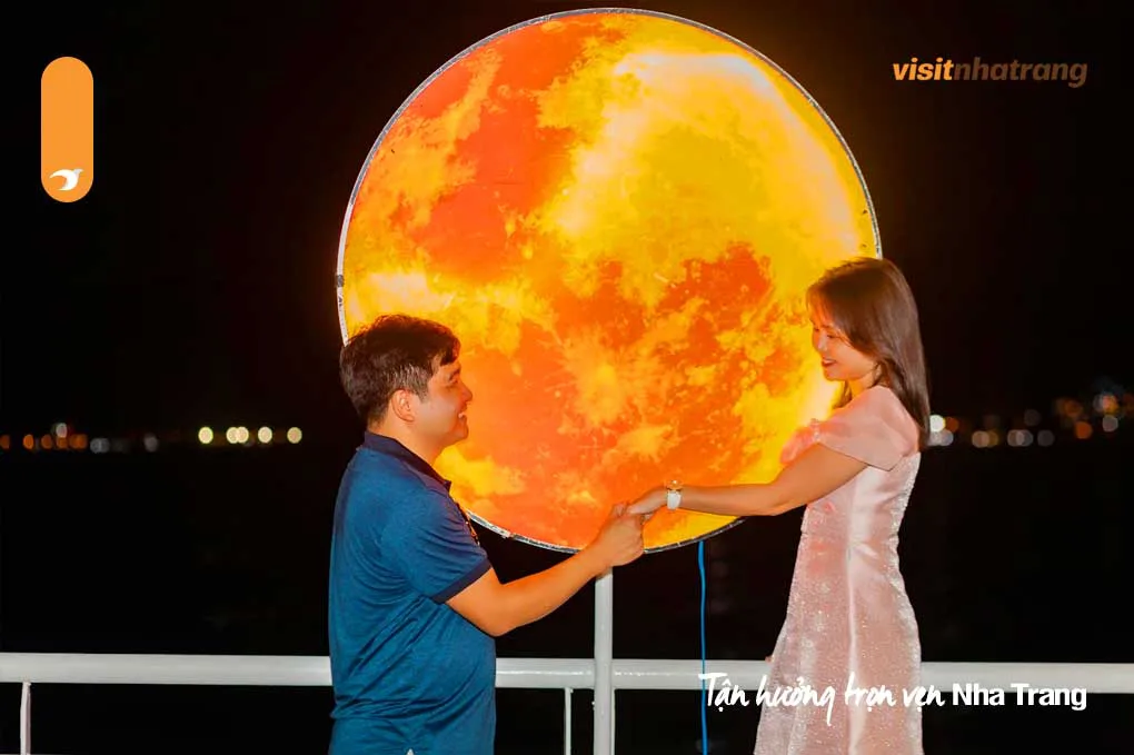 Vịnh Nha Trang về đêm
